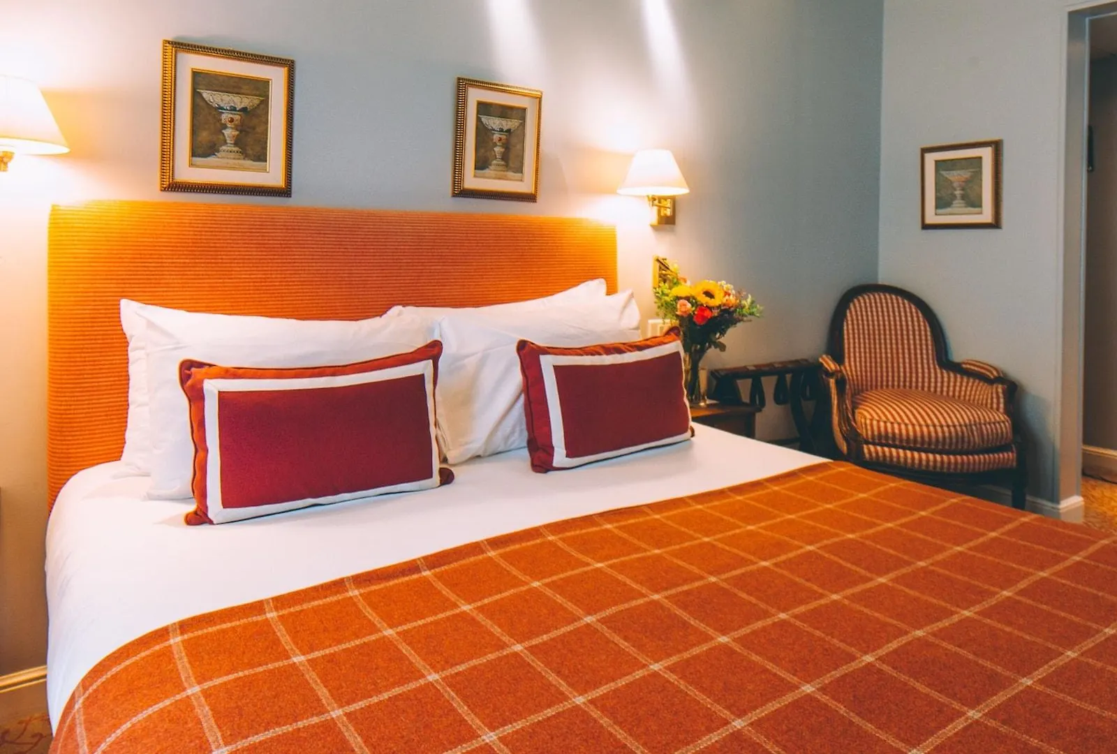 Le Relais Montmartre Hotel