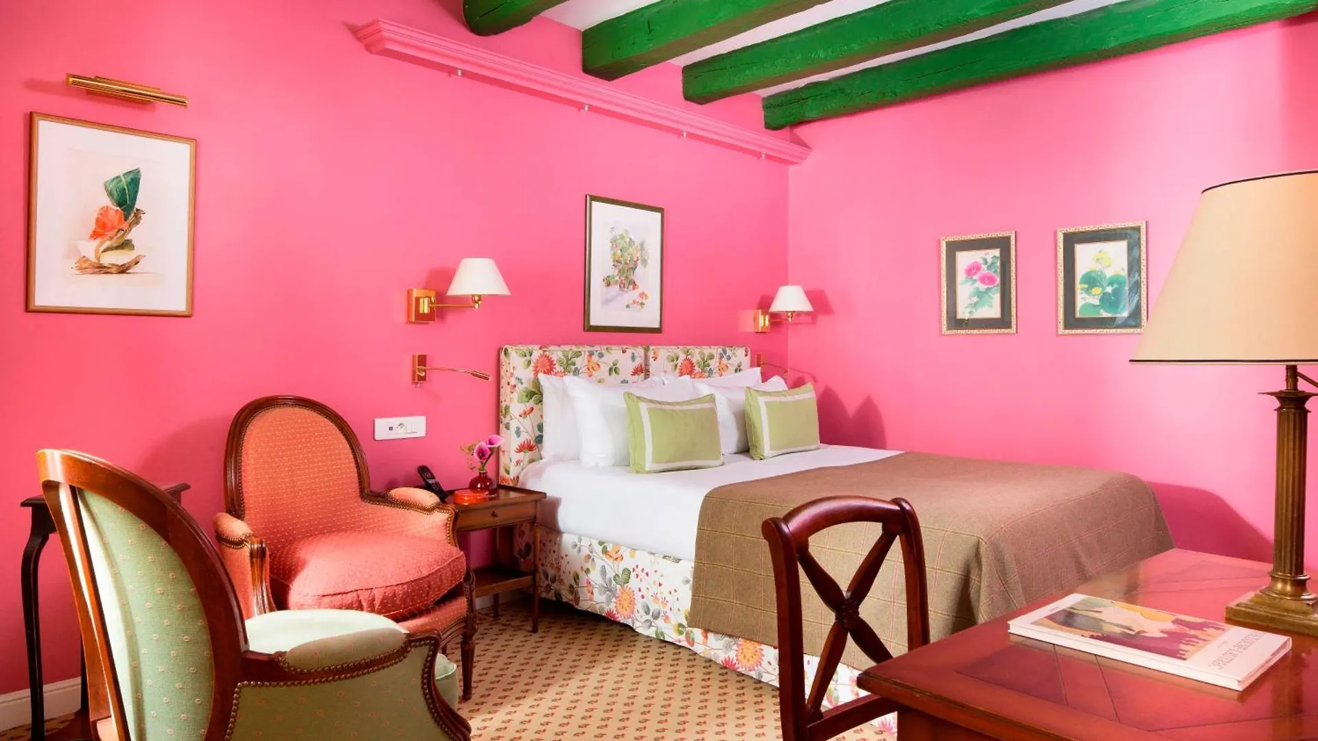 Le Relais Montmartre 4* Paris