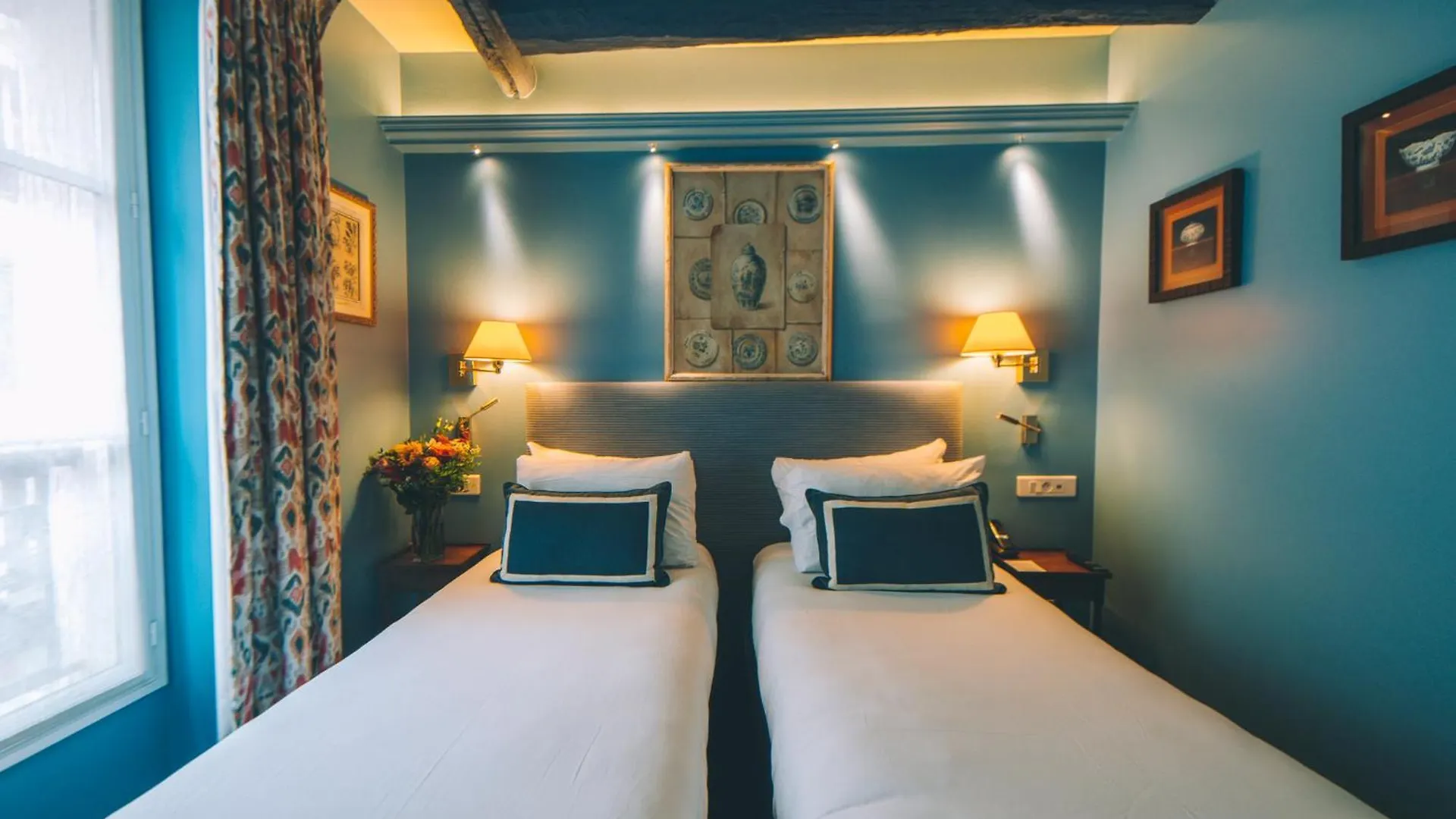 Le Relais Montmartre Hotel