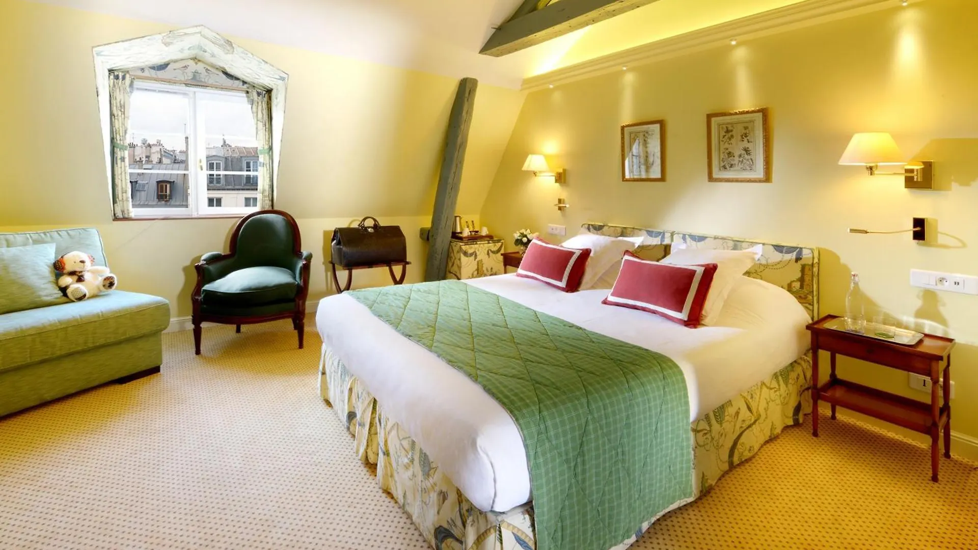Le Relais Montmartre Hotel