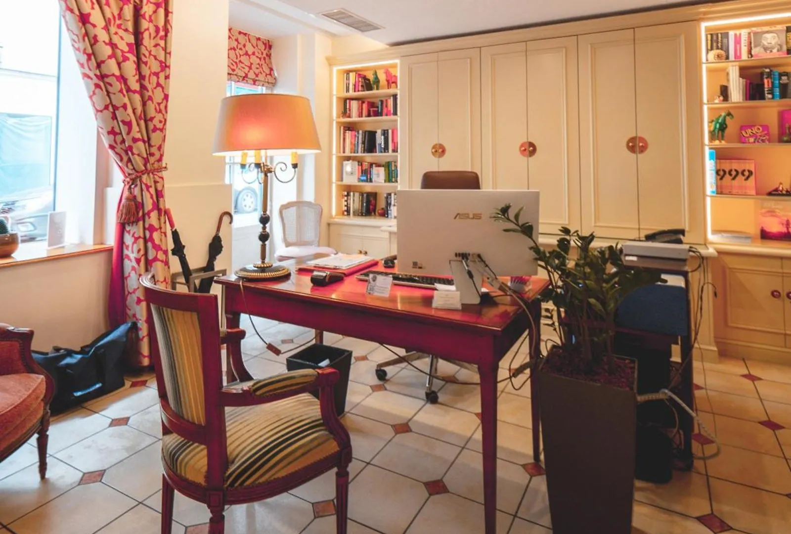 Le Relais Montmartre 4*