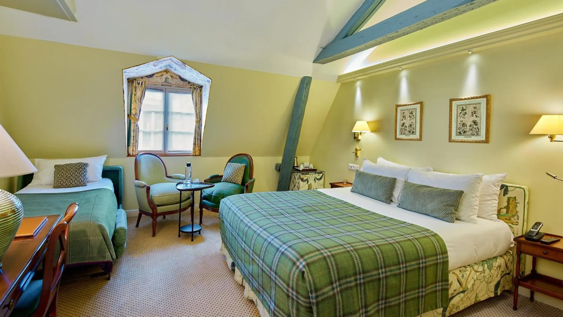 Le Relais Montmartre Hotel