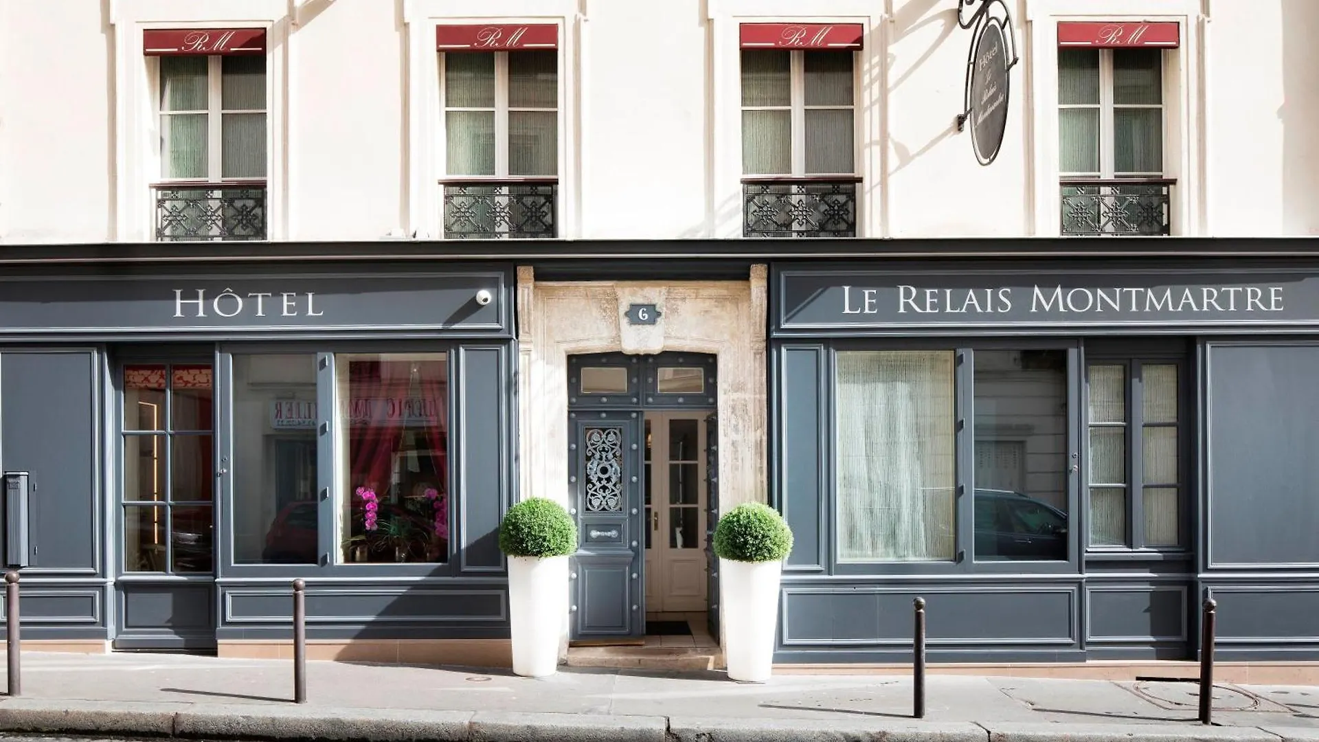 Le Relais Montmartre Hotel