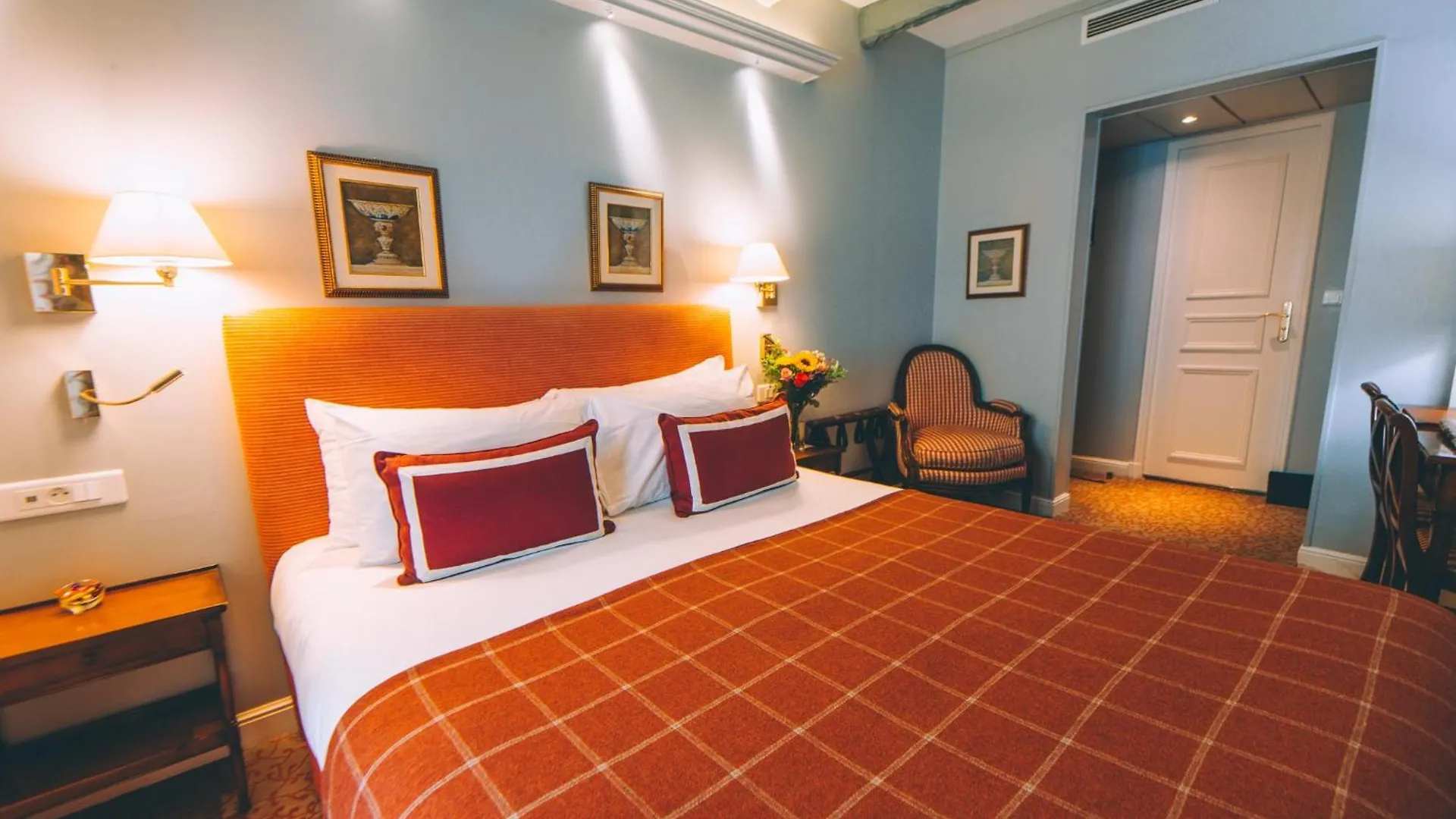 Le Relais Montmartre Hotel Paris