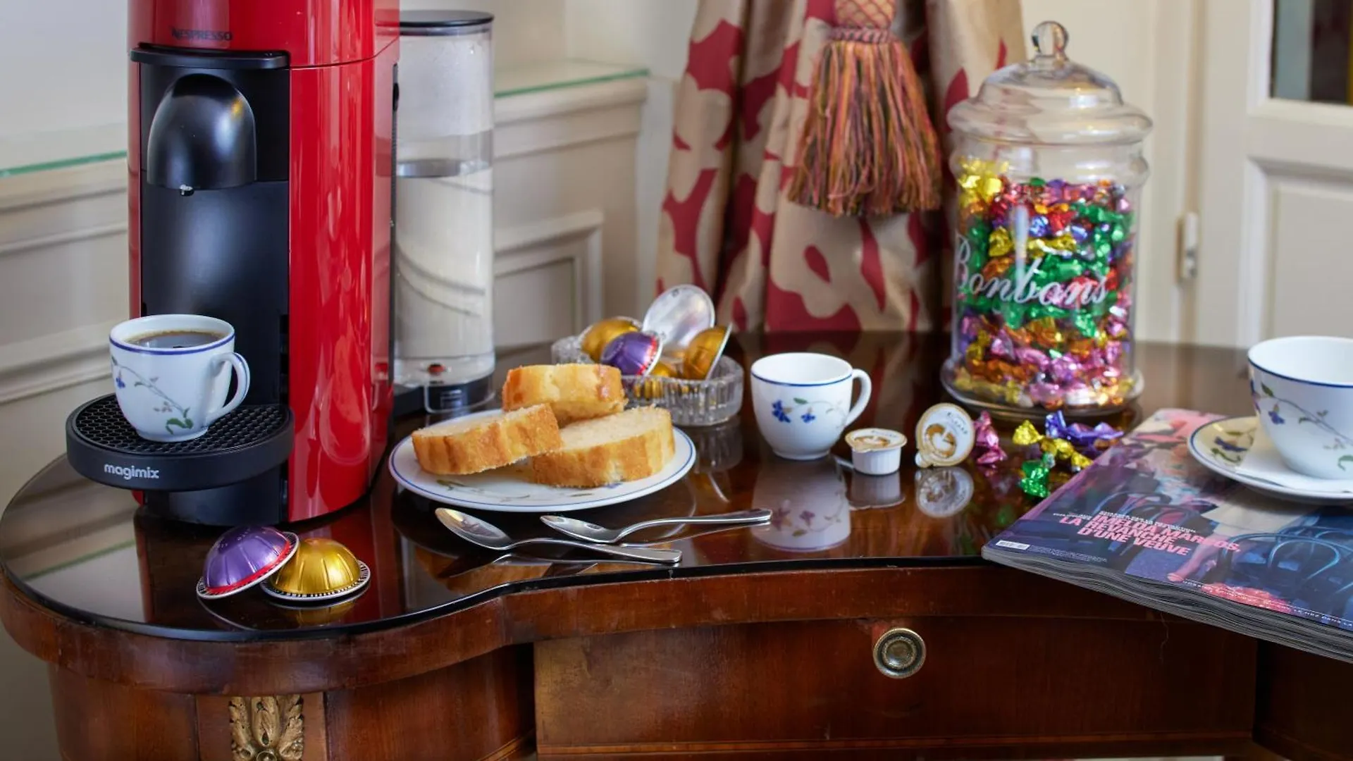 Le Relais Montmartre Paris