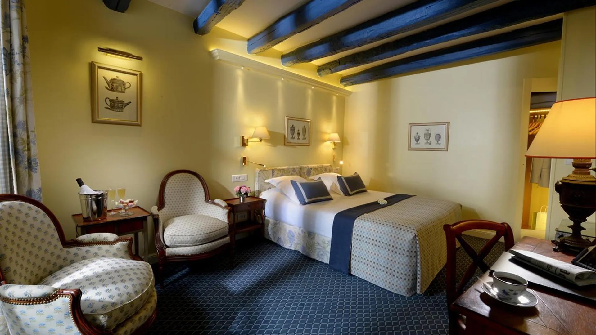 Hotel Le Relais Montmartre Paris