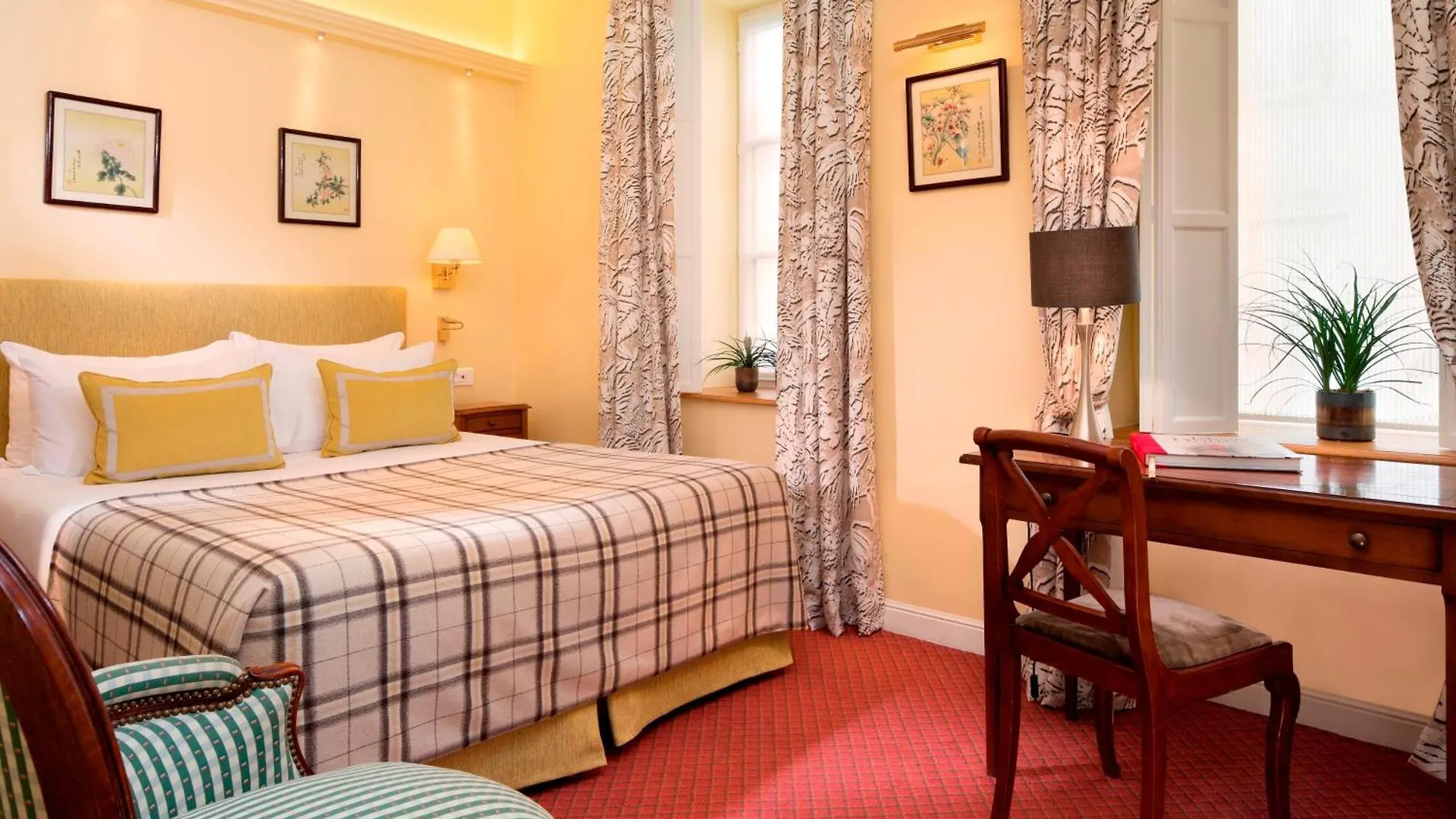 Ξενοδοχείο Le Relais Montmartre 4*